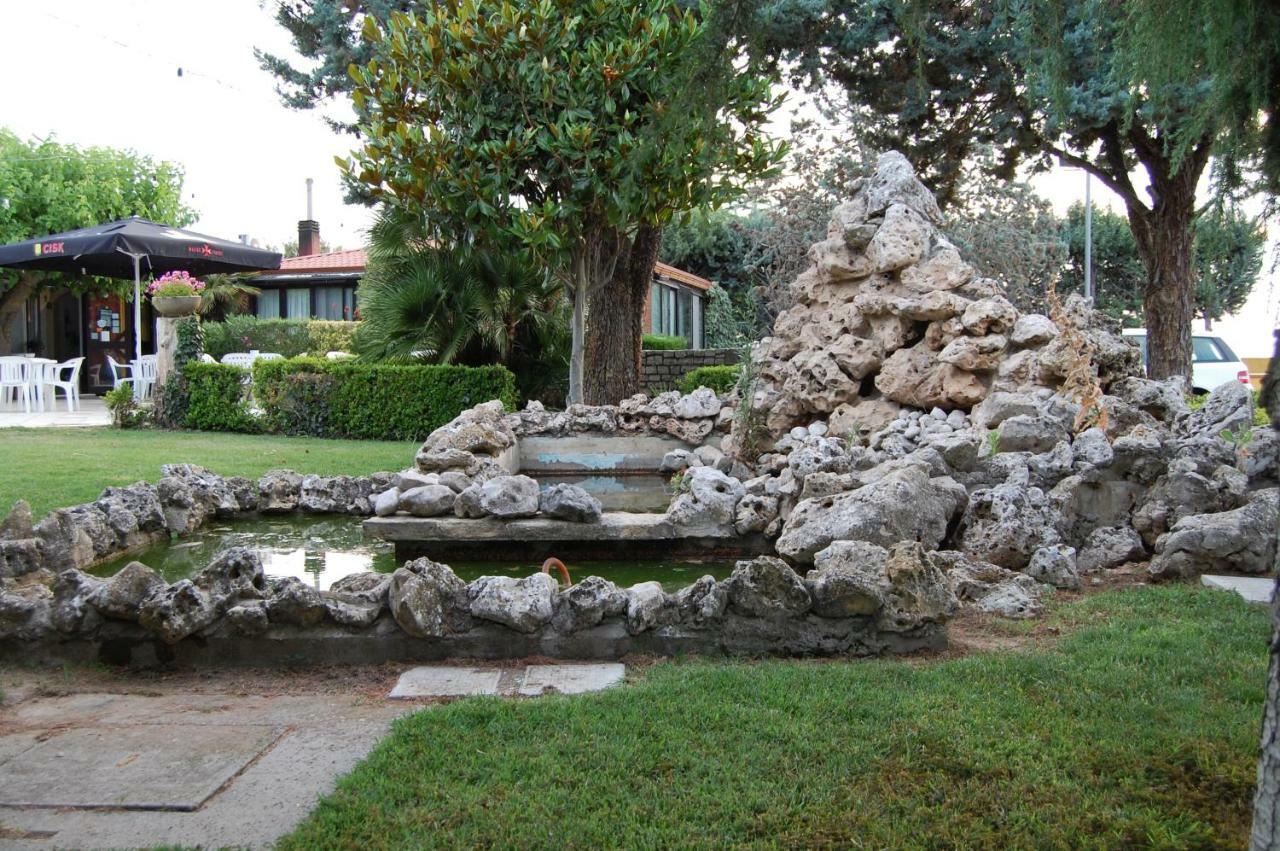 מלון Palazzo San Gervasio Latorraca מראה חיצוני תמונה