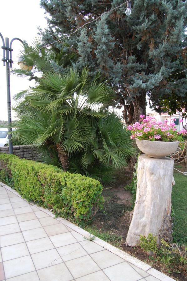 מלון Palazzo San Gervasio Latorraca מראה חיצוני תמונה
